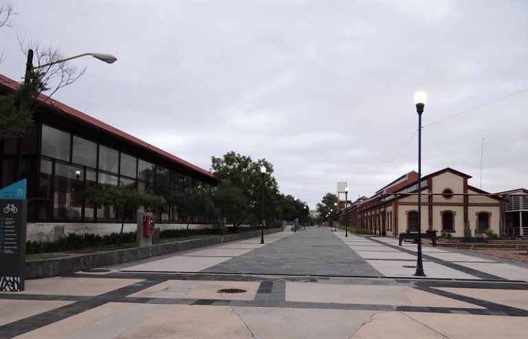 Universidad de las Artes fortalecerá oferta de actividades culturales como parte del Corredor Tres Centurias