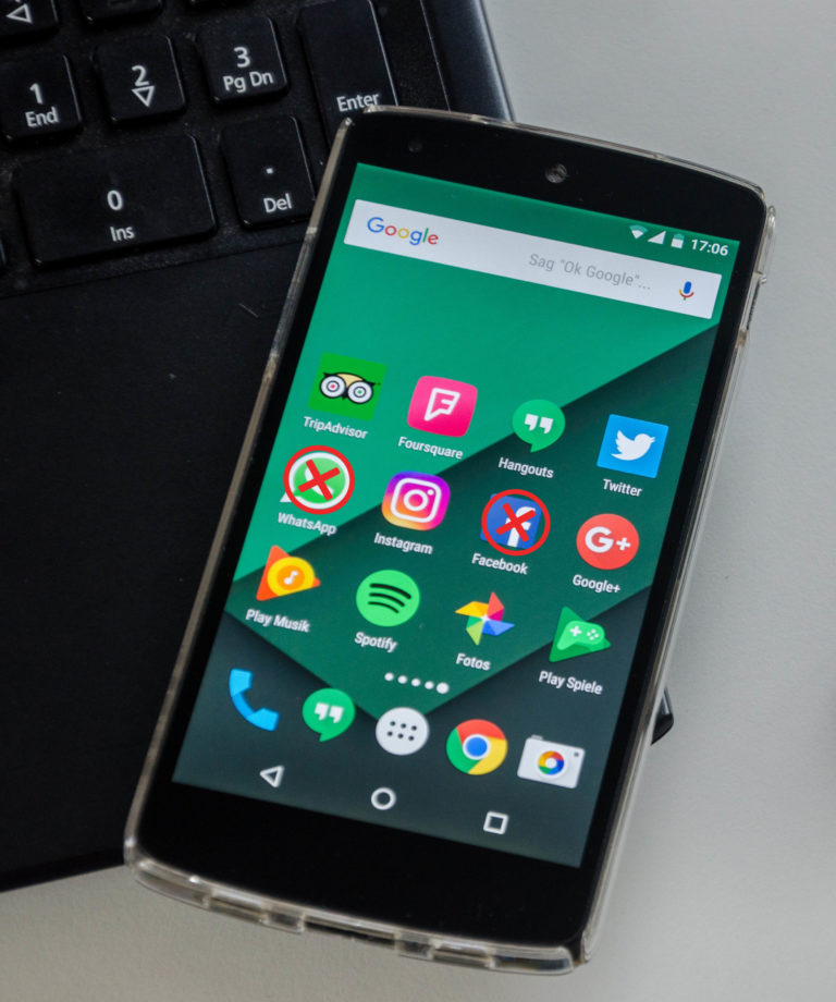 Equilibrio entre derechos requiere moderación de contenidos en Internet