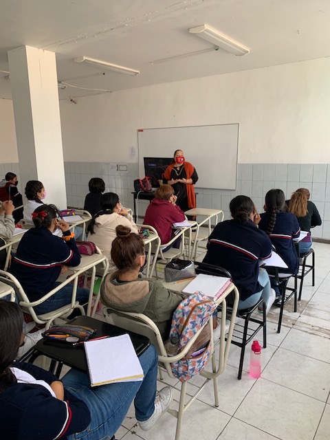 CDHEA llevó a cabo curso para evitar acoso escolar en preparatoria