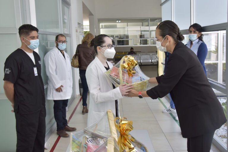 DIF Estatal donó material didáctico a consultorios gerontológicos del Issea