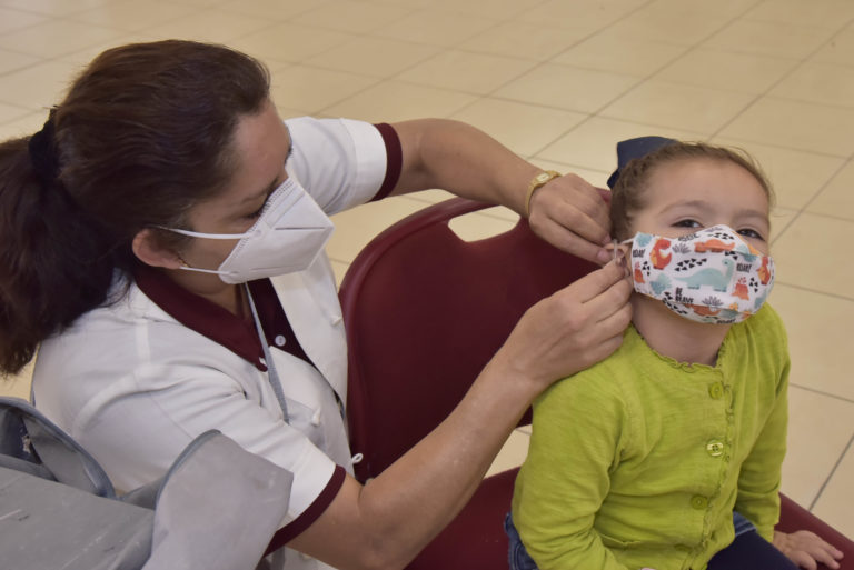 En Aguascalientes, DIF Estatal entregó 162 aparatos auditivos 