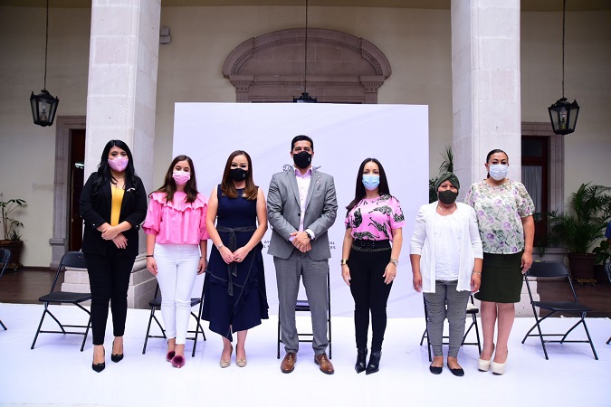 Ayuntamiento de Aguascalientes y Asociación Cambiando una Vida donarán prótesis mamarias
