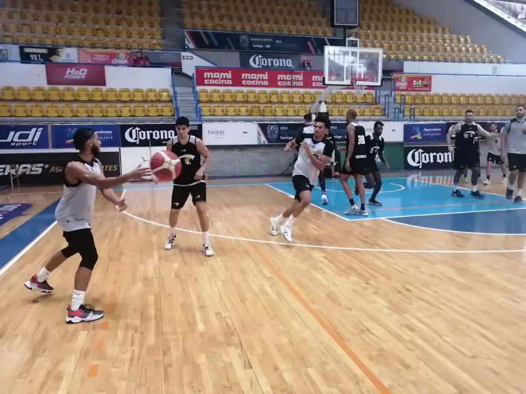 Panteras y Leñadores en una serie muy valiosa 