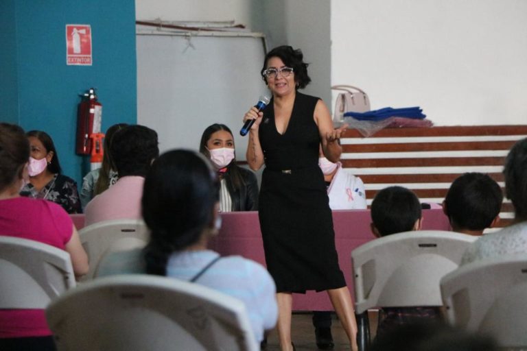 Concientizan contra el cáncer de mama en Jesús María
