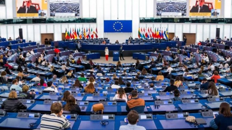 Parlamento Europeo otorga el premio Daphne Caruana Galizia a Pegasus Project, investigación en la que participó Proceso