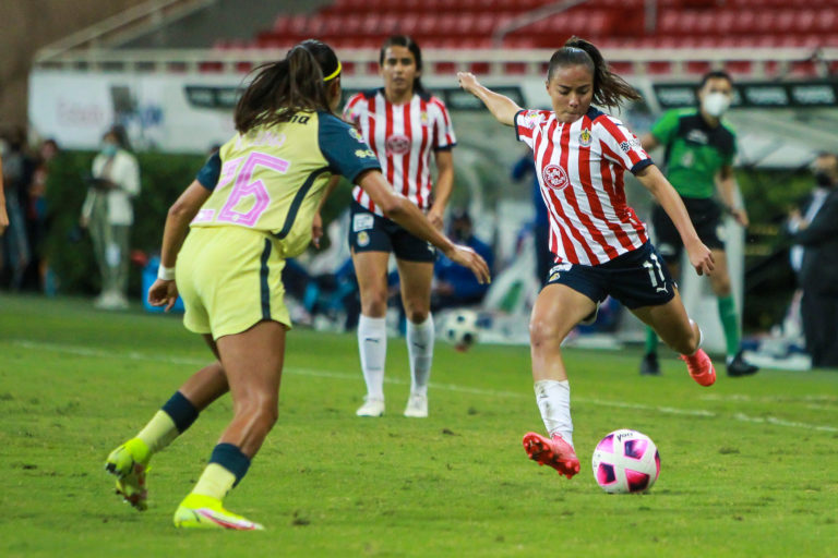 Estudio demuestra que el fútbol femenil tiene más tiempo de juego que el varonil