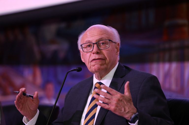 AMLO se equivoca, en la UNAM cabemos todos: José Narro