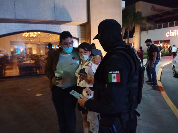 Entregan folletos informativos para evitar ser víctimas de algún delito en Aguascalientes