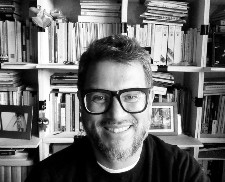 Entrevista a León Plascencia Ñol, acerca de La música del fin del mundo  Una exploración acerca del insomnio