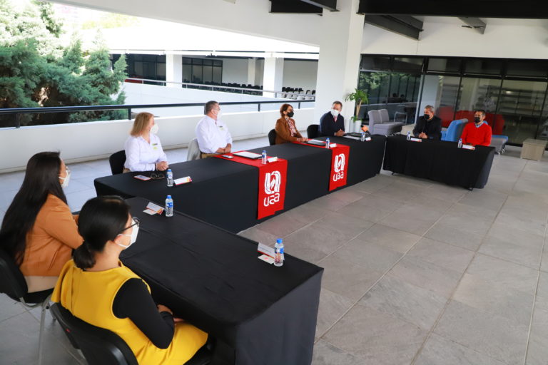 UAA firma carta de intención con las unidades tecnológicas de Santander, Colombia