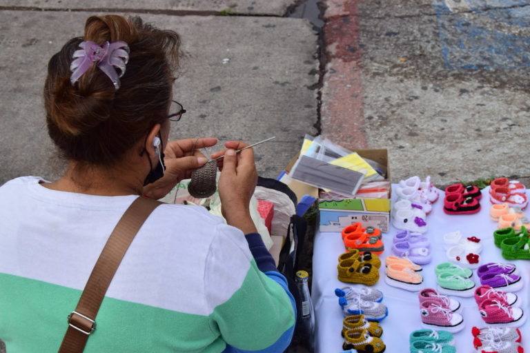 En el comercio informal de Aguascalientes, más mujeres que hombres 