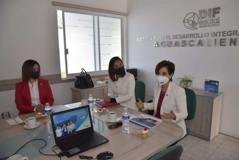Presidenta de DIF comparte con diputadas avances de programas estratégicos