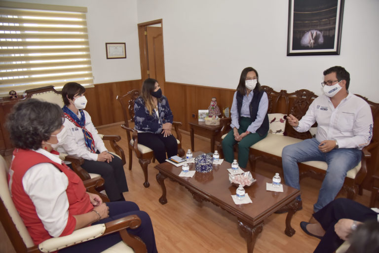 Sedeso entregó donativo de 30 mil pesos para la Cruz Roja Mexicana