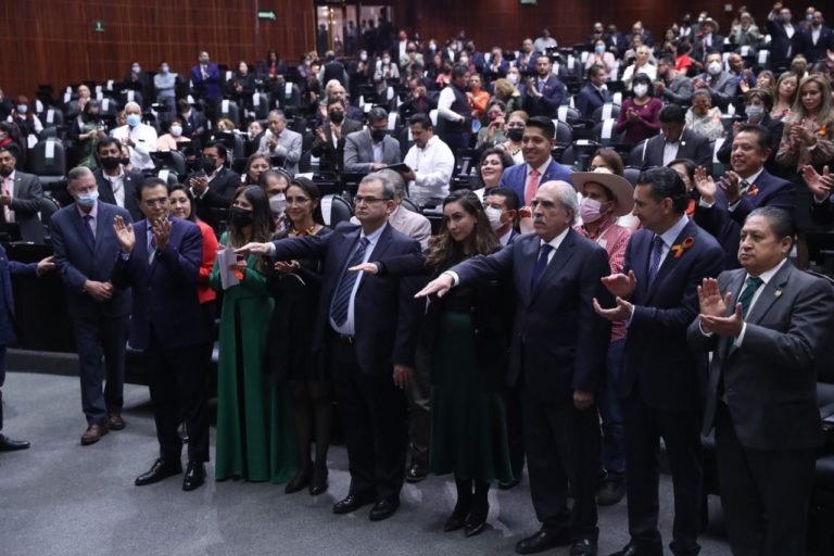 Cámara de Diputados ratifica nombramientos de tres empleados superiores de Hacienda   