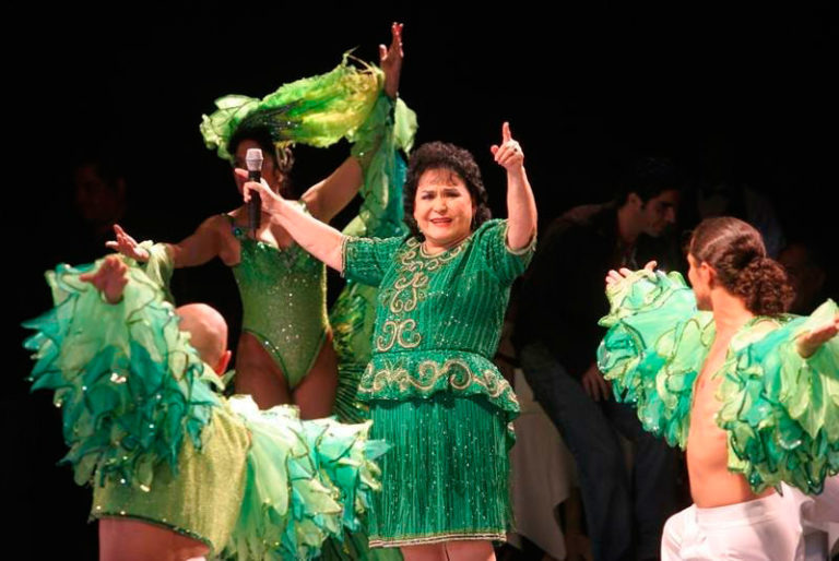 Aventurera: obra icónica de Carmen Salinas/ La escena 