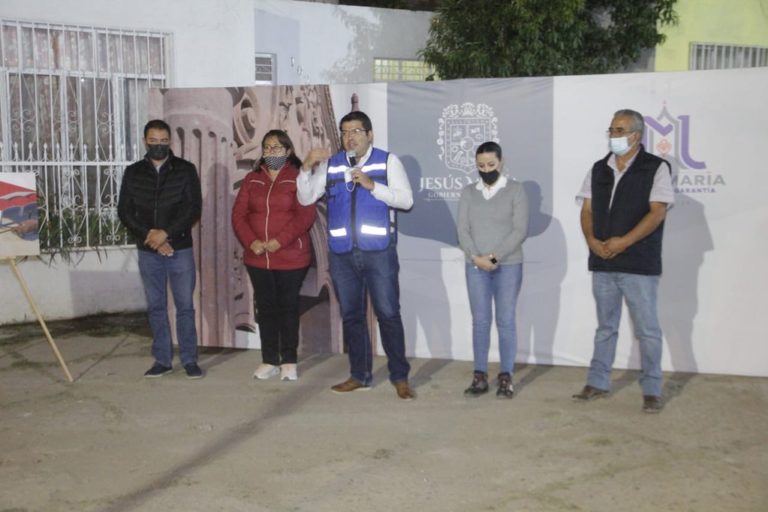 Rehabilitarán plaza principal en Venadero, Jesús María