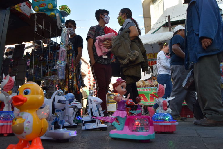 Navidad y compras de pánico disparan 40% precios de alimentos y bebidas