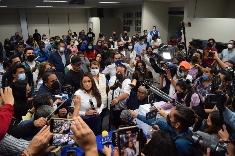 Tere Jiménez se registra como precandidata del PAN a la gobernatura de Aguascalientes