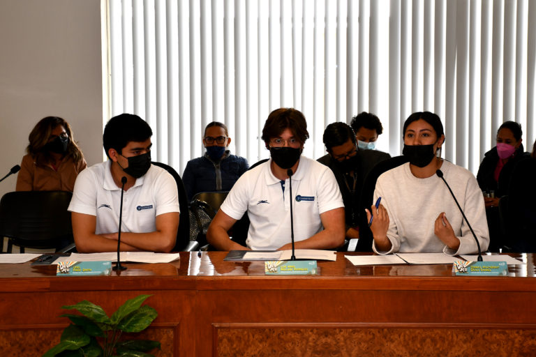 Realiza IEE final de Concurso de Debate Político Juvenil