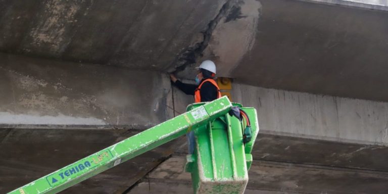 Revisan estructura del puente de Segundo Anillo en la México