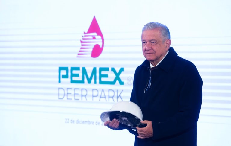 Compra de refinería Deer Park abona a la autosuficiencia energética de México: presidente