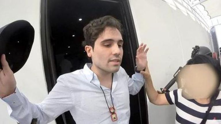 Ovidio Guzmán mandó matar a cantante mexicano que no quiso presentarse en su boda: EU