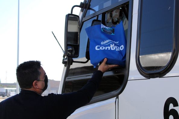 Entregan apoyo para los operadores y personal de transporte público en Aguascalientes