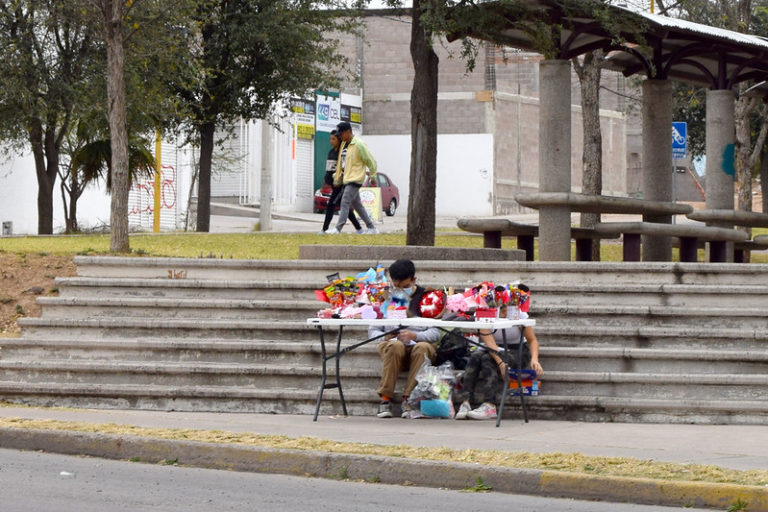 Amor y amistad, la mercancia que se ofrece durante el 14 de febrero