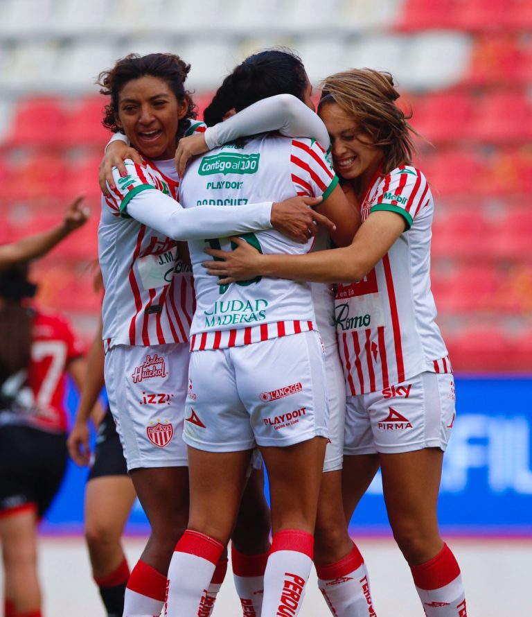 Centellas sumaron en el Estadio Victoria