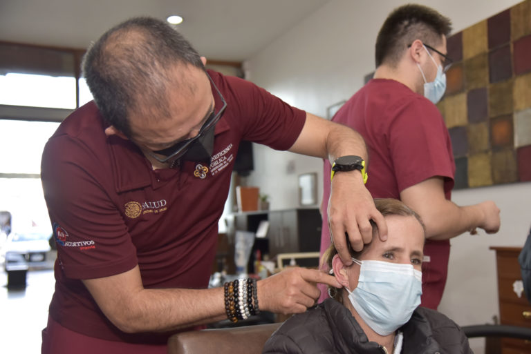 Inicia recepción de documentos para campaña de aparatos auditivos gratuitos