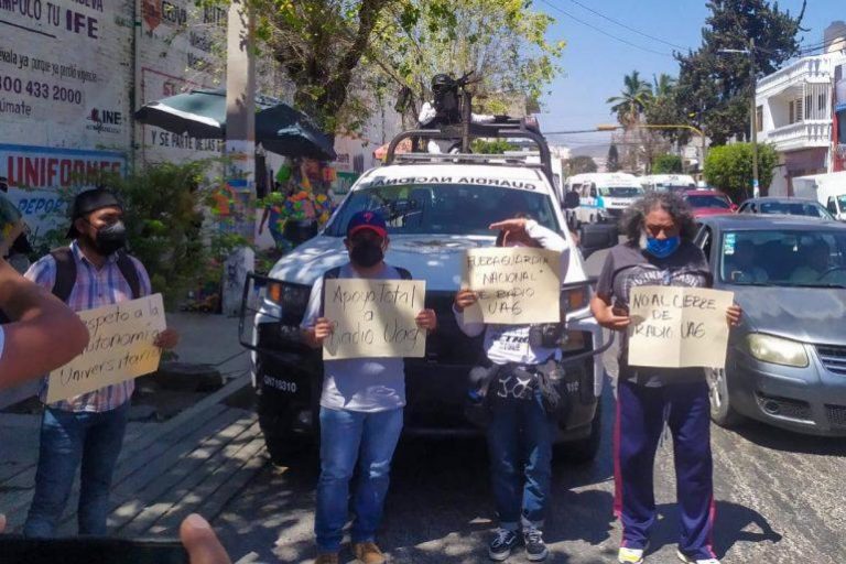 Guardia Nacional irrumpe radio UAG e intenta cerrarla