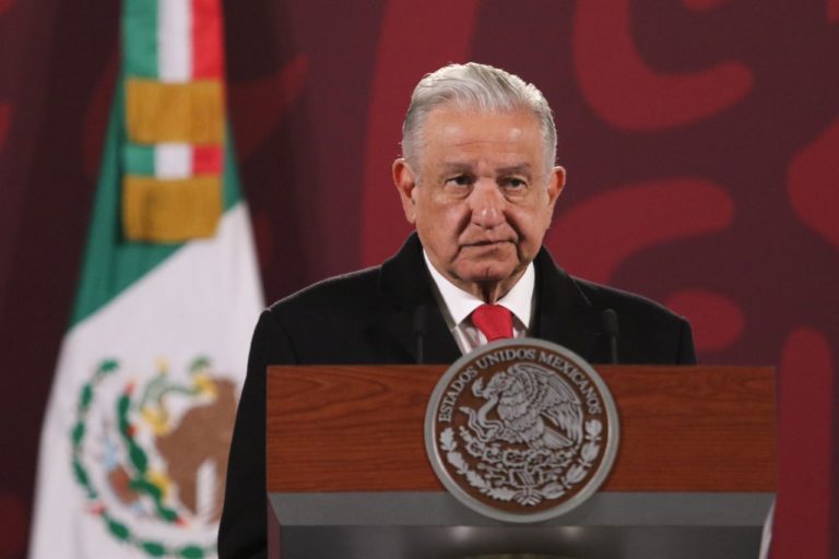 AMLO asegura que hay oposición contra Godoy por investigar al “Cártel Inmobiliario” 