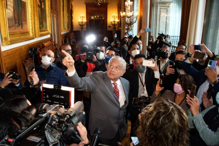 El presidente y la Casa Gris/ Convicciones 