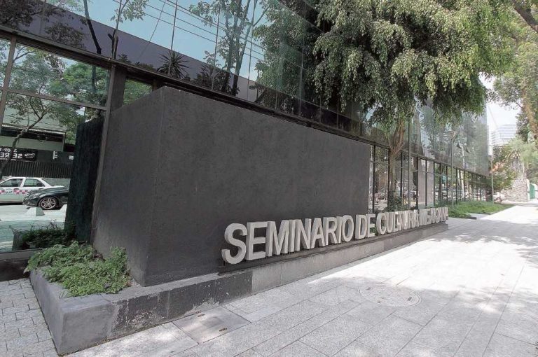 Recortes presupuestales y cambios a su ley: Así cumple 80 años el Seminario de Cultura Mexicana