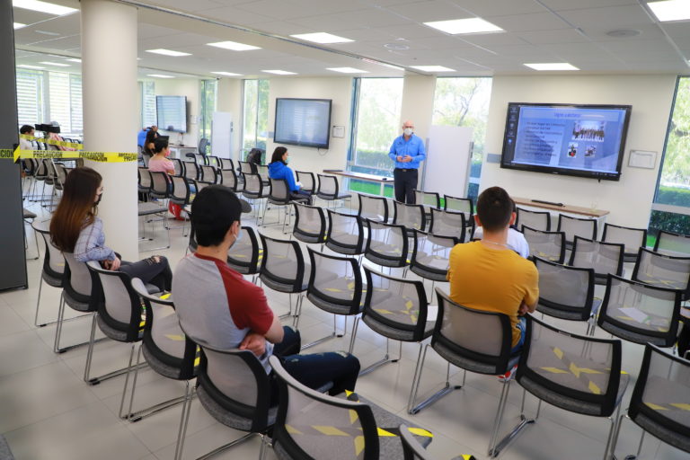 Comienza muestra para orientación en profesiones en la UAA