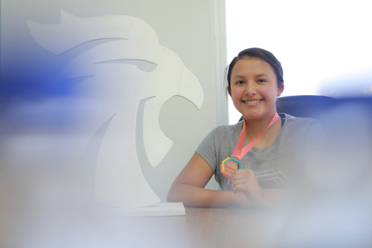 Estudiante de BACHUAA obtiene medalla de bronce en Olimpiada Europea Femenil de Informática