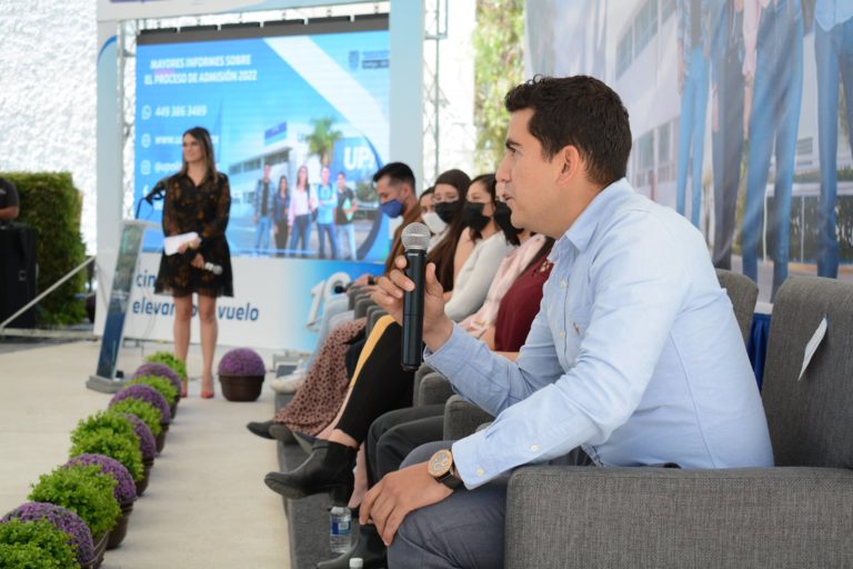 Realiza UPA foro de egresados de Ingeniería en Energía 