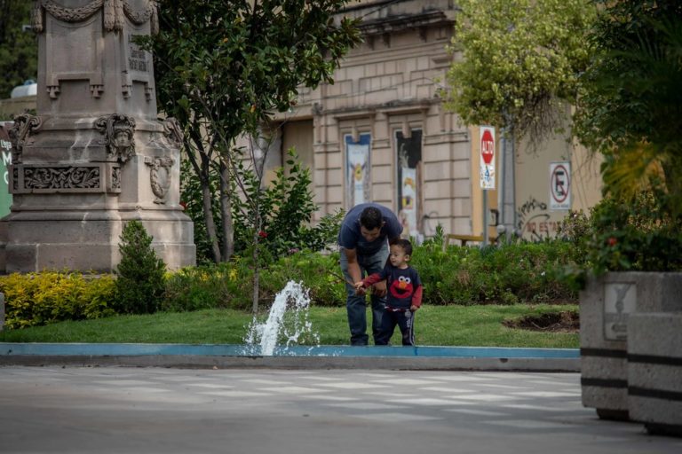 Municipio de Aguascalientes busca reactivas corredor comercial y cultural en la Alameda
