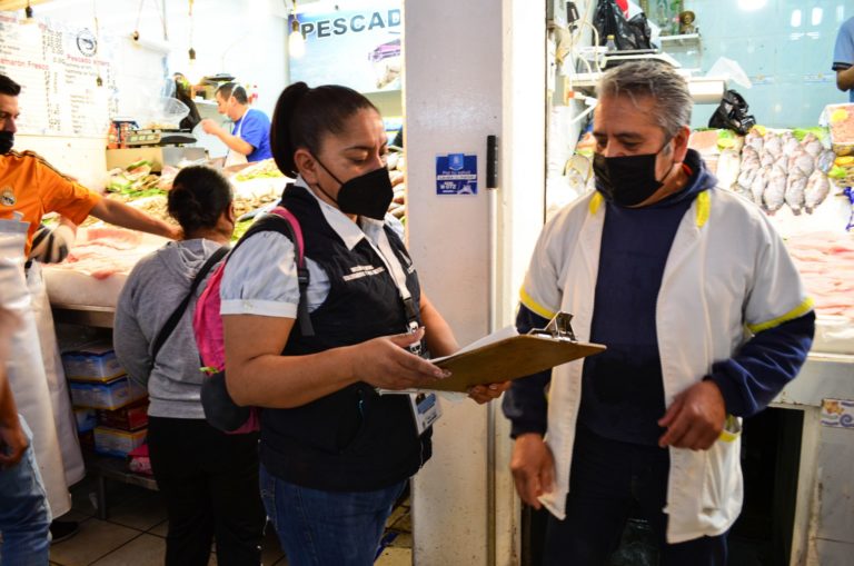 Municipio de Aguascalientes realiza recorrido de verificación en el Mercado Terán y Pasaje Arteaga