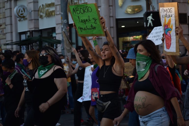 Y la desinformación sobre la violencia de género continua/ Alegorías Cotidianas 