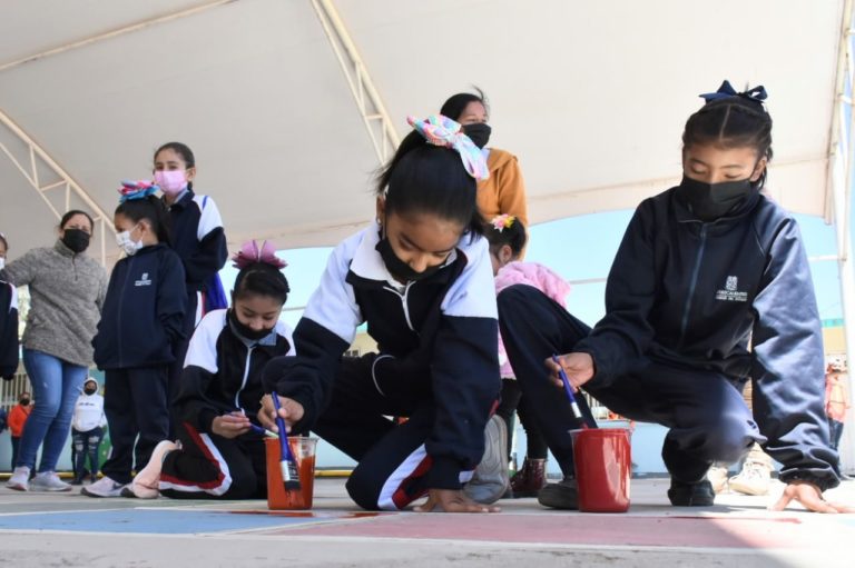 Rehabilitan escuela en Escaleras, Rincón de Romos