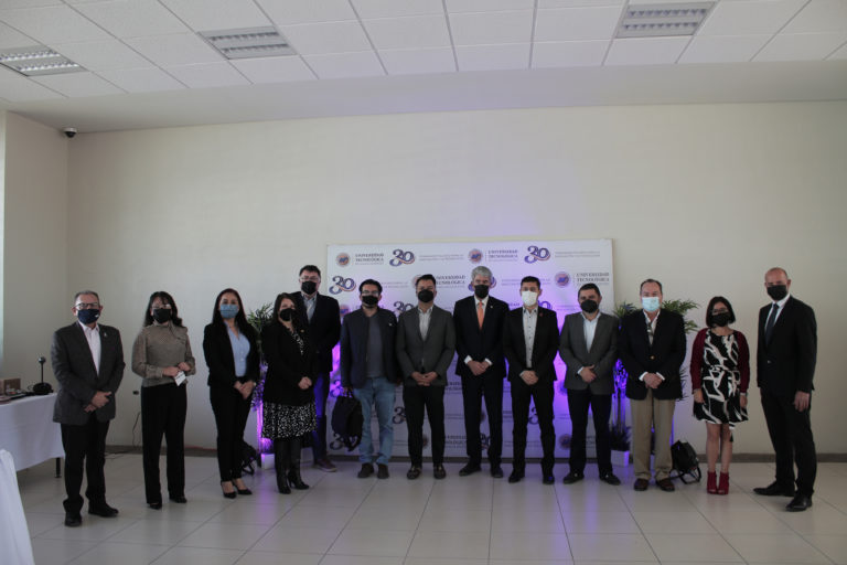 Estudiantes de la UTA obtendrán doble titulación y formación trilingüe