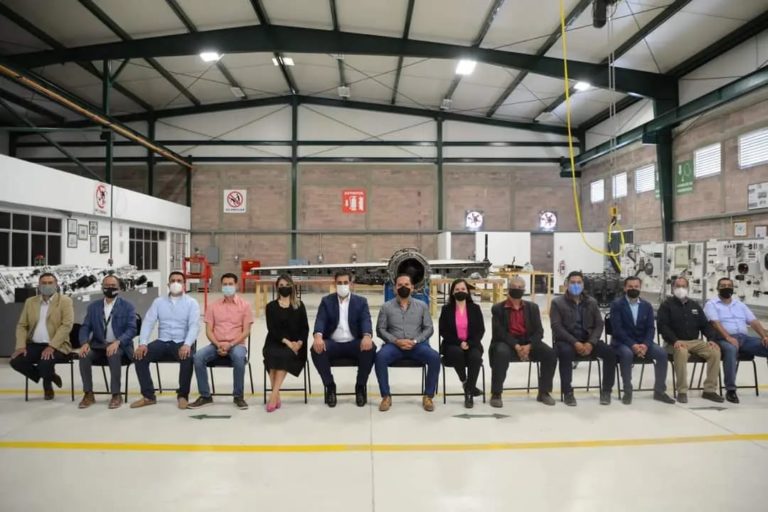 UPA afianza vínculos en el ramo aeronáutico