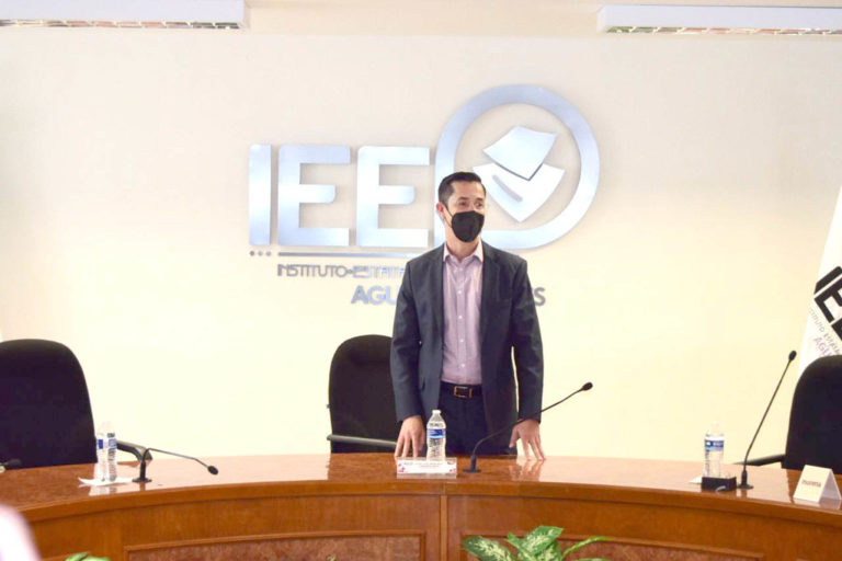 Denuncia contra consejero presidente del IEE por Violencia Política en Razón de Género sigue su curso