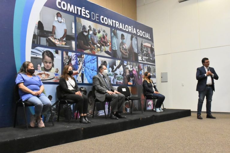 Se reinstalan comités de Contraloría Social para vigilancia de programas sociales