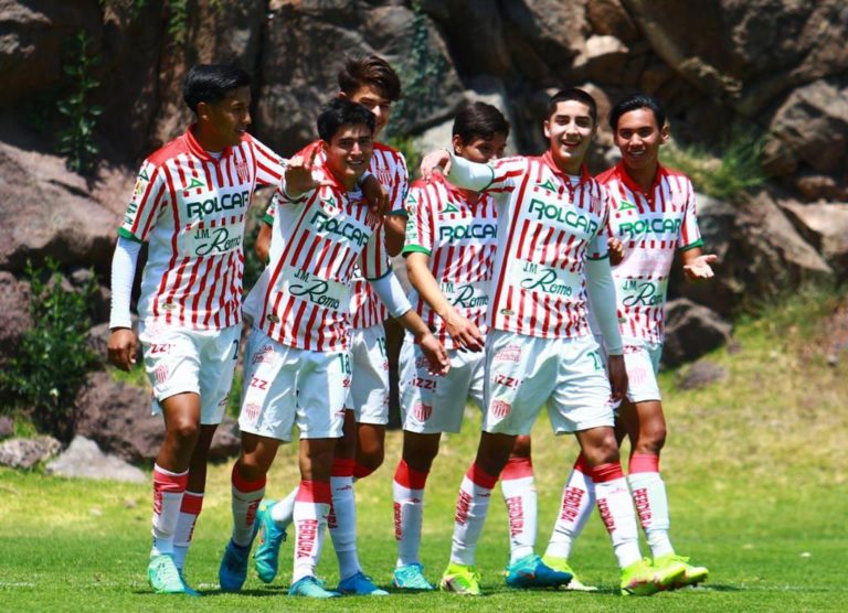 Juveniles de los Rayos visitaron al Atlas 