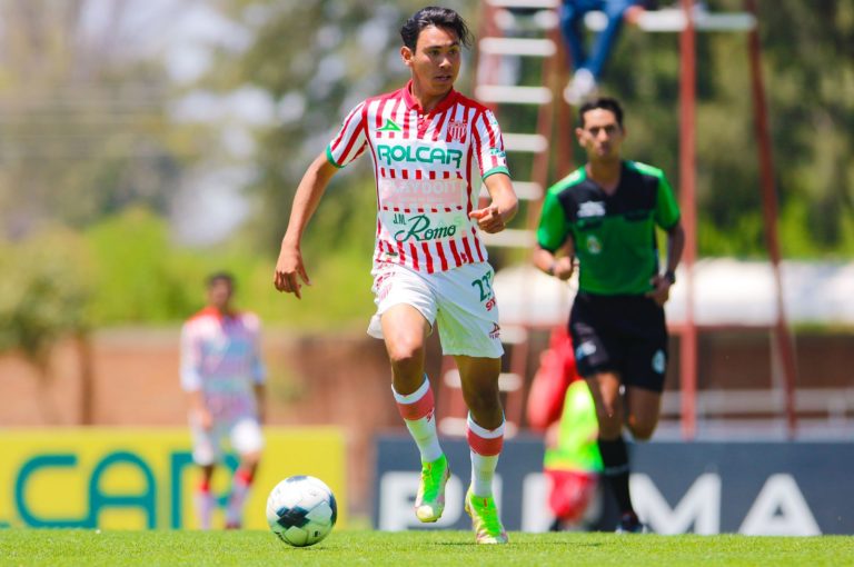 Fuerzas básicas de Necaxa recibieron a los Tigres 