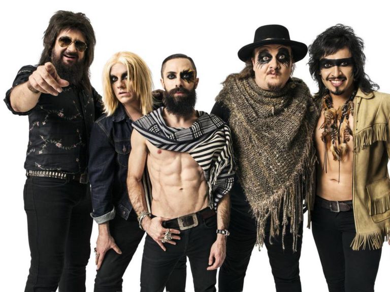 Moderatto denuncia que fue víctima de la delincuencia. Esto fue lo que les robaron