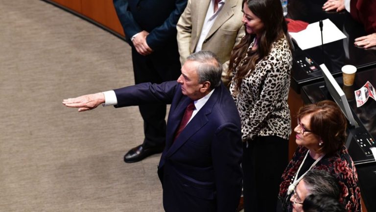 Entre reclamos, ratifican a Carlos Aysa como embajador en Dominicana