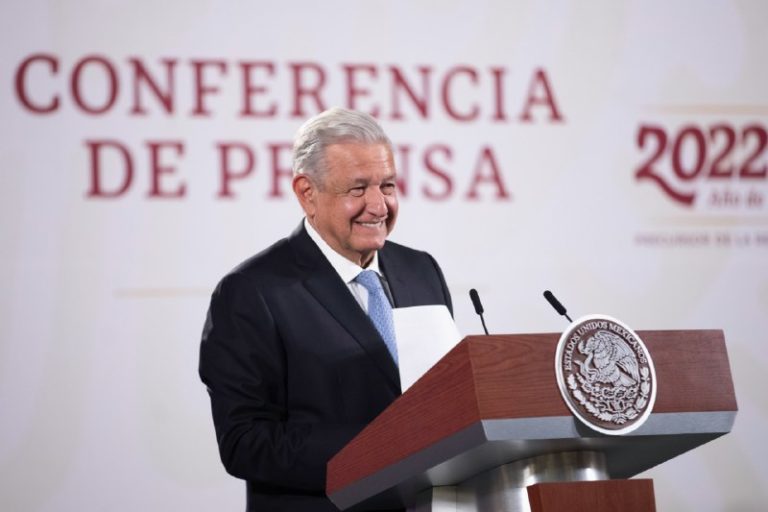 Gobierno Federal dará más recurso a juntas escolares, “que ellos decidan si le quieren dar más a los maestros”: AMLO